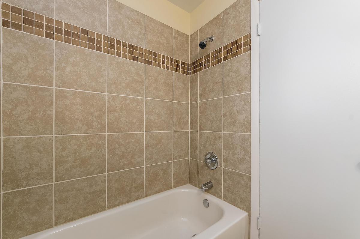 1593 Shady Lane Road Columbus, OH 43227 - Photo 14 of 35 Gallery Image 14