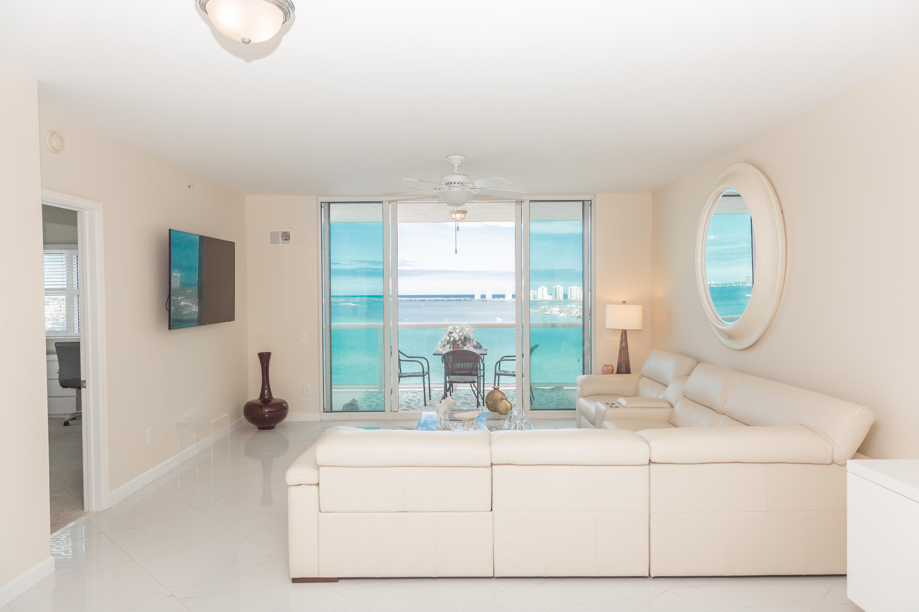 2650 Lake Shore Drive, Unit 1601 Riviera Beach, FL 33404 - Photo 2 of 55 091A8751