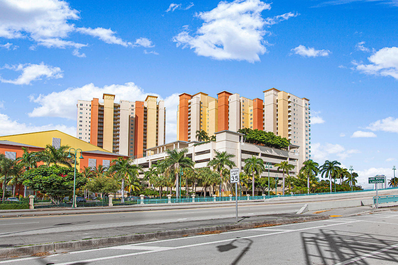 2650 Lake Shore Drive, Unit 1601 Riviera Beach, FL 33404 - Photo 28 of 55 001-2650LakeShoreDr-RivieraBeach-FL-smal