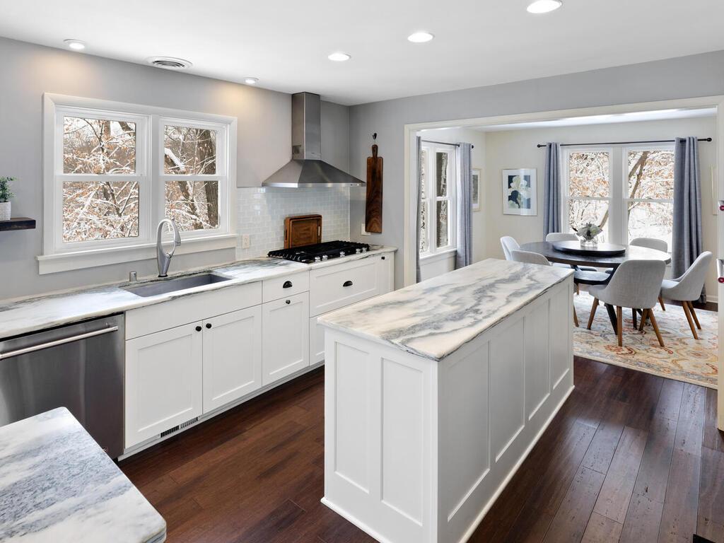 14811 Minnehaha Place Wayzata, MN 55391 - Photo 17 of 54