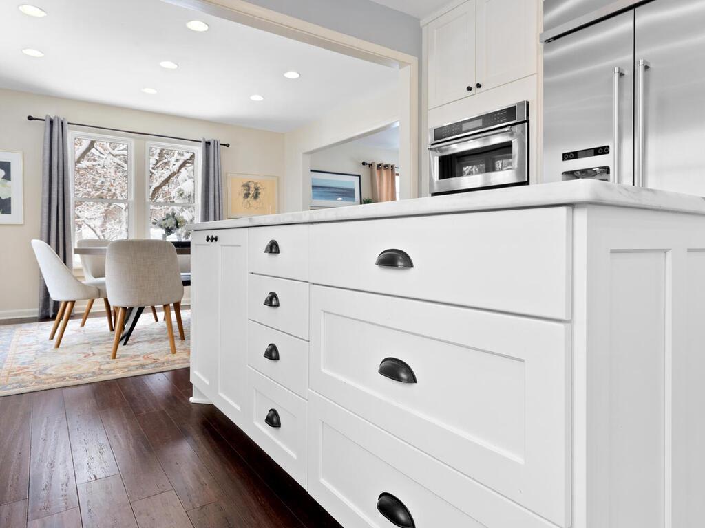 14811 Minnehaha Place Wayzata, MN 55391 - Photo 18 of 54