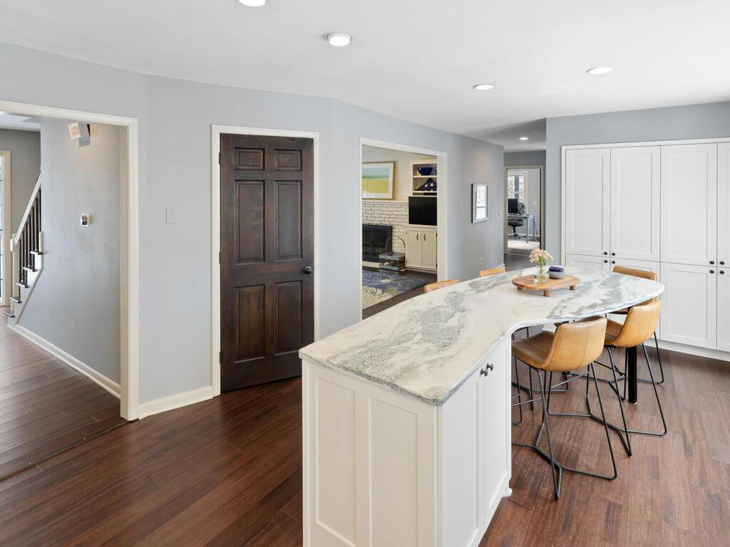 14811 Minnehaha Place Wayzata, MN 55391 - Photo 19 of 54