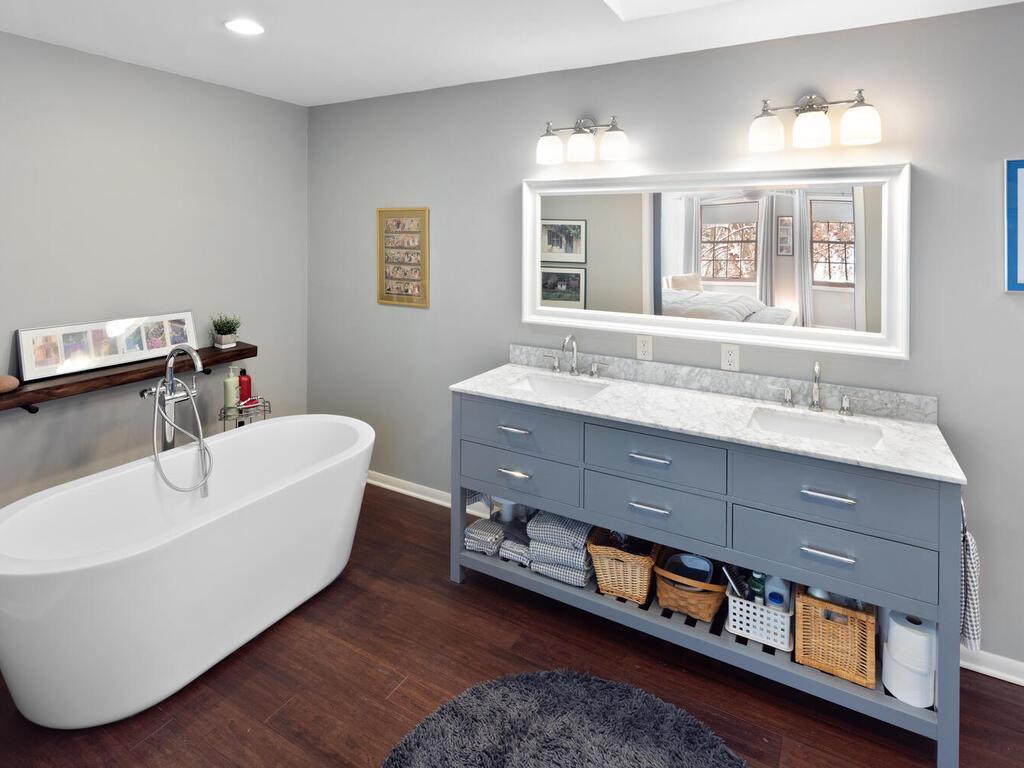 14811 Minnehaha Place Wayzata, MN 55391 - Photo 33 of 54