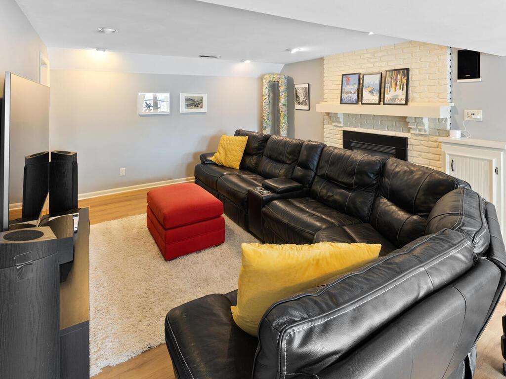 14811 Minnehaha Place Wayzata, MN 55391 - Photo 41 of 54