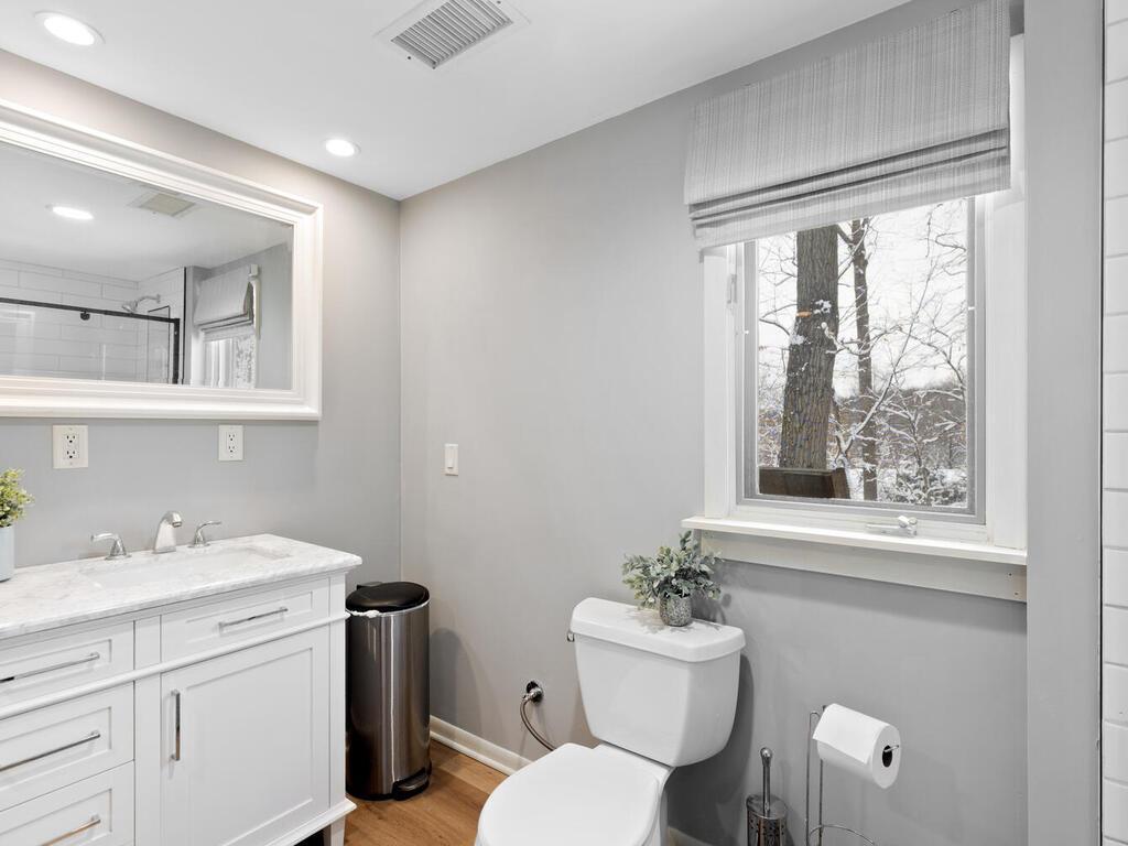 14811 Minnehaha Place Wayzata, MN 55391 - Photo 45 of 54