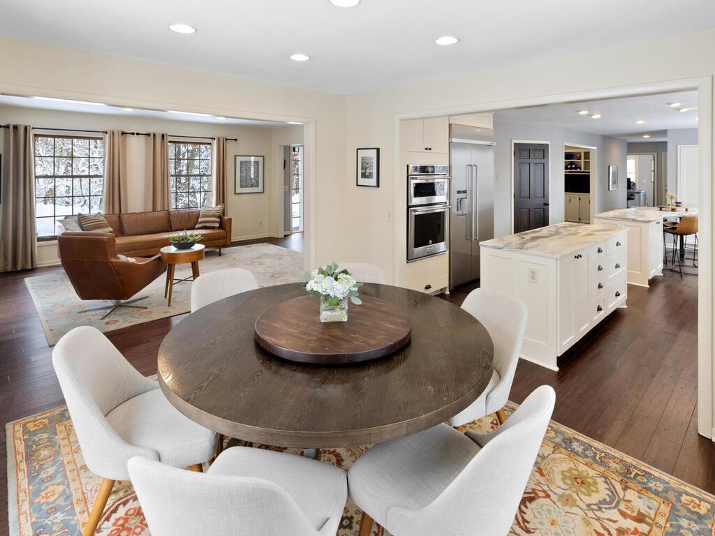 14811 Minnehaha Place Wayzata, MN 55391 - Photo 5 of 54