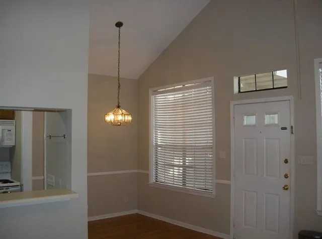 $1,350 | 2300 Leon Street, Unit 201, Austin, TX 78705