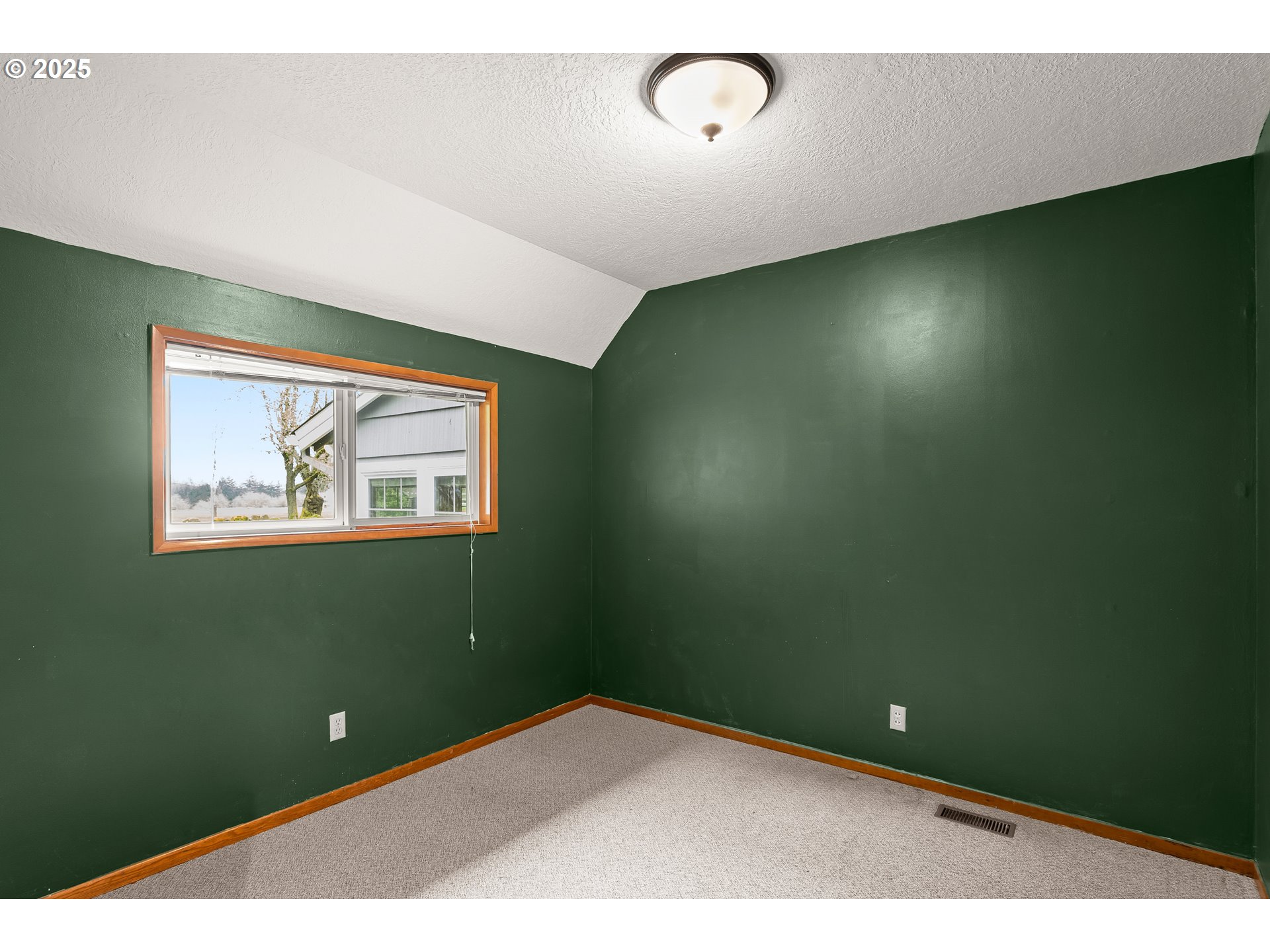 14235 Southwest Tooze Road Sherwood, OR 97140 - Photo 19 of 48 Gallery Image 19