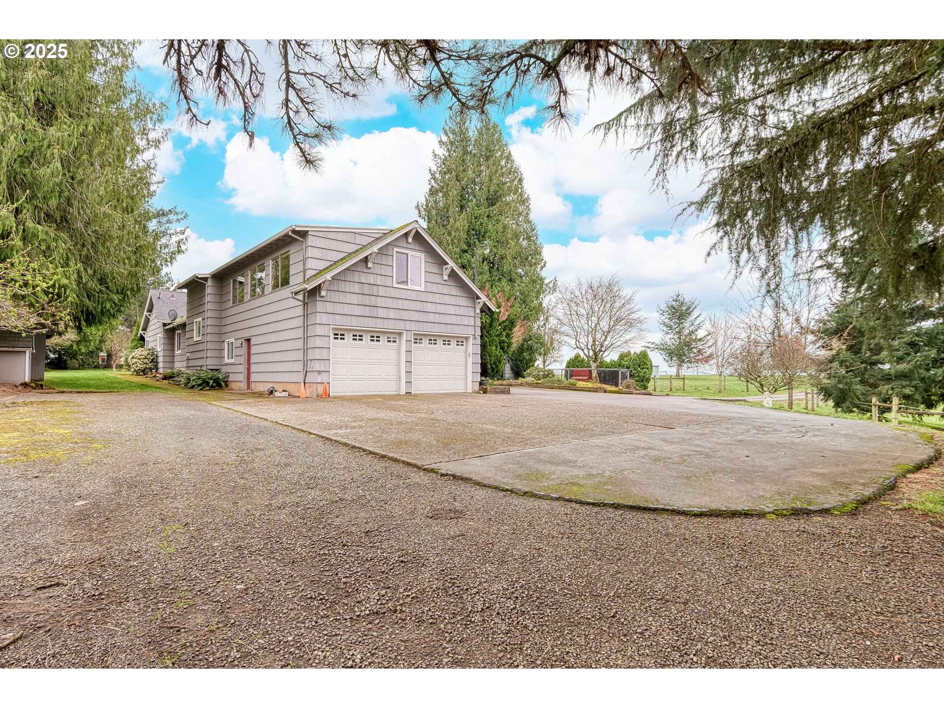 14235 Southwest Tooze Road Sherwood, OR 97140 - Photo 6 of 48 Garage