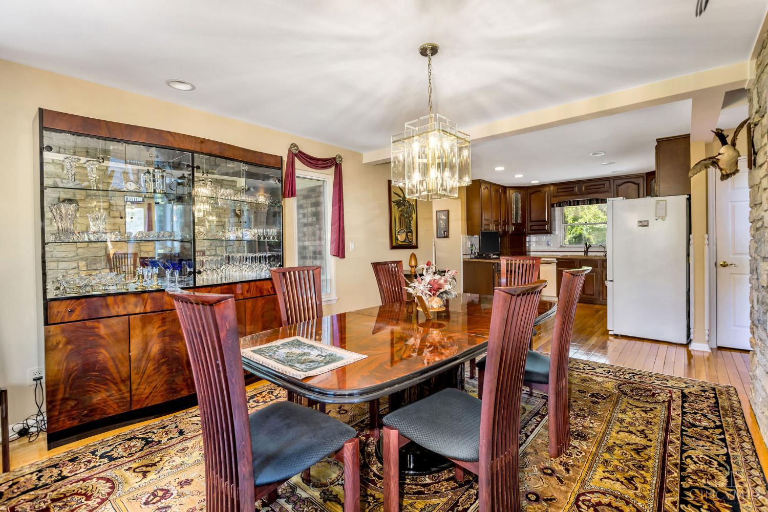 4885 Beechwood Road Cincinnati, OH 45244 - Photo 25 of 51