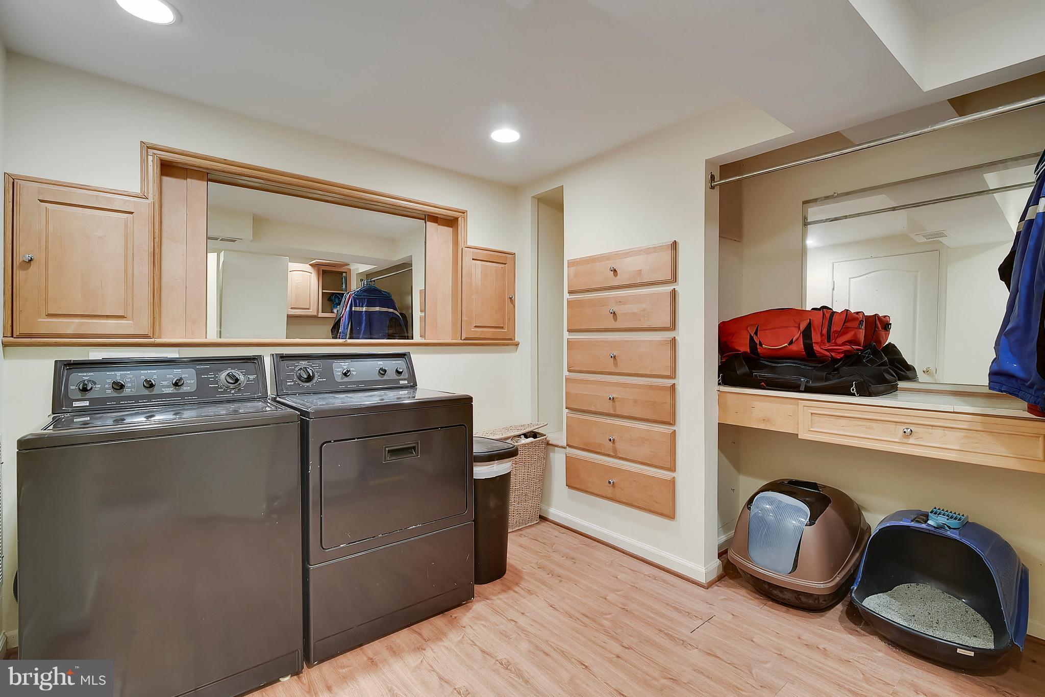 7482 Laurel Oak Court Springfield, VA 22153 - Photo 20 of 27 Custom Laundry Room