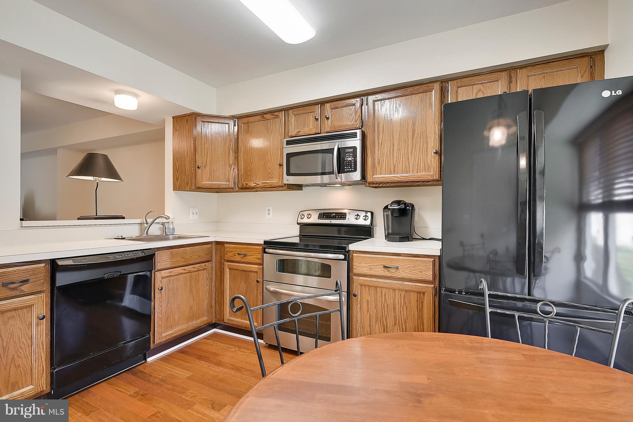 7482 Laurel Oak Court Springfield, VA 22153 - Photo 5 of 27 Kitchen