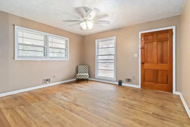 $173,900 | 913 Longleaf Drive, Forest Park, GA 30297