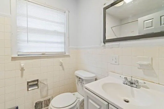 $173,900 | 913 Longleaf Drive, Forest Park, GA 30297