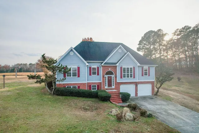 $450,000 | 218 Golden Oaks Drive, LaFayette, GA 30728