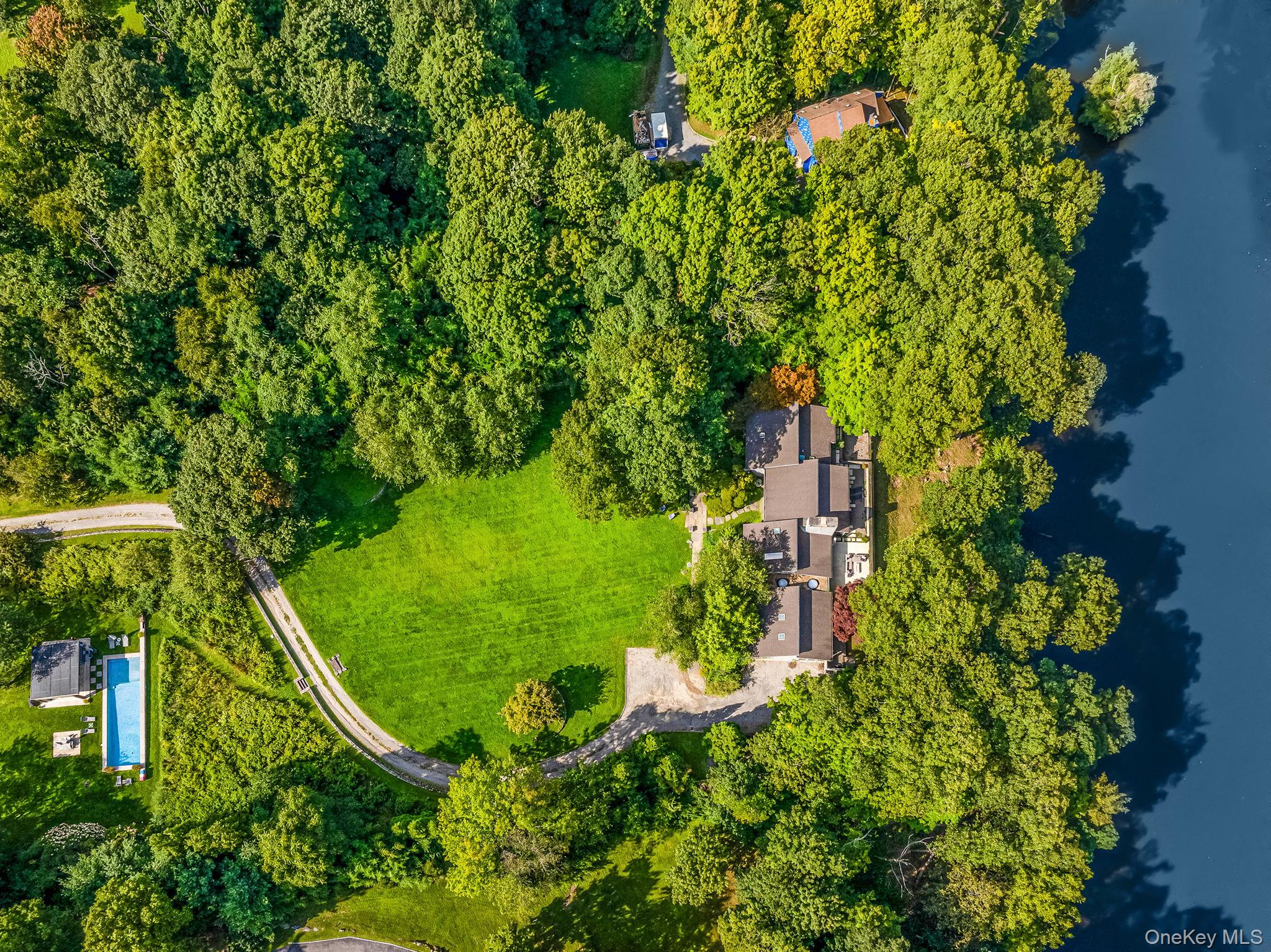 12 Haights Cross Road Chappaqua, NY 10514 - Photo 2 of 44