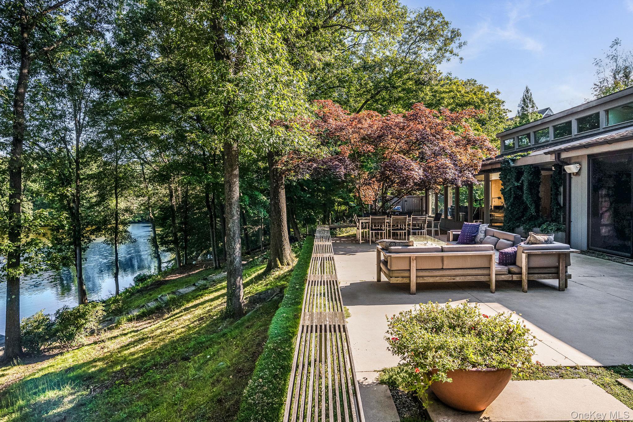 12 Haights Cross Road Chappaqua, NY 10514 - Photo 3 of 44