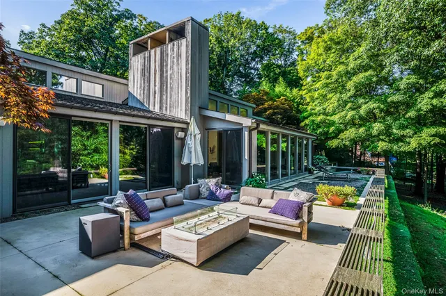 $3,400,000 | 12 Haights Cross Road, Chappaqua, NY 10514