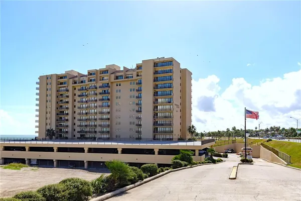 $324,900 | 1400 Ocean Drive, Unit 403C, Corpus Christi, TX 78404