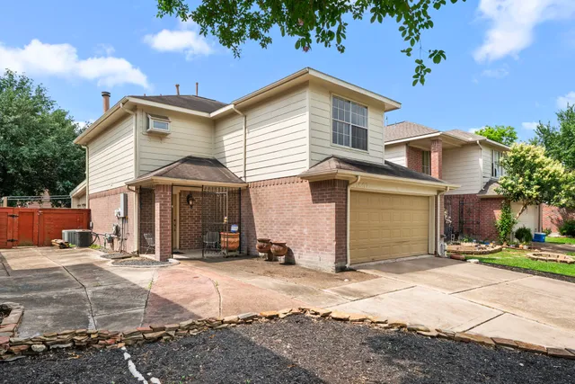 $275,000 | 11607 Zarroll Drive, Houston, TX 77099