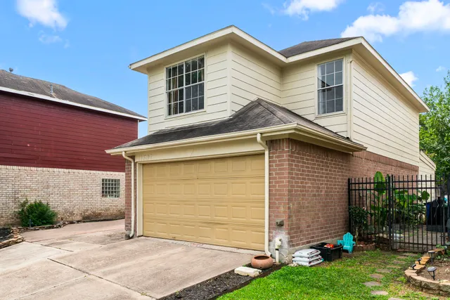 $275,000 | 11607 Zarroll Drive, Houston, TX 77099