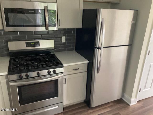 4 Katherine Road, Unit 2 Colonie, NY 12205 - Photo 3 of 14 IMG_2009