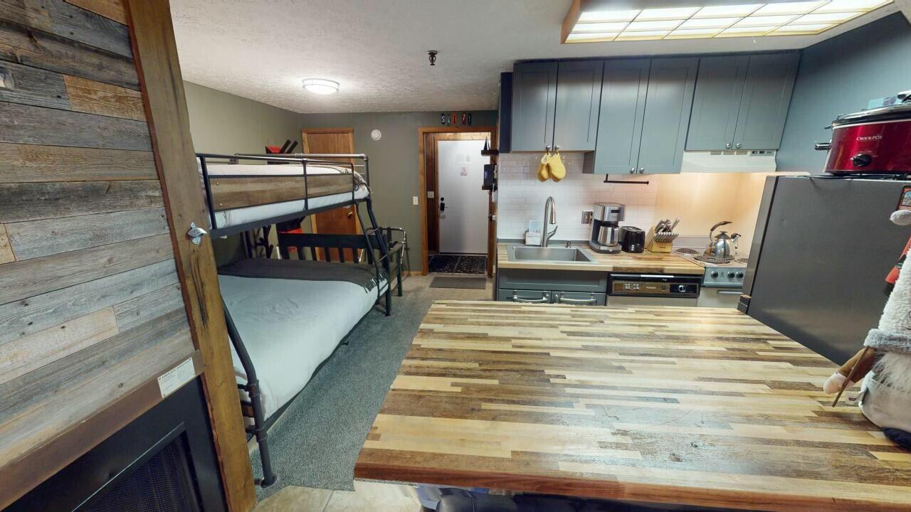 71 Ridgewood Street Snowshoe, WV 26209 - Photo 6 of 21 Gallery Image 6