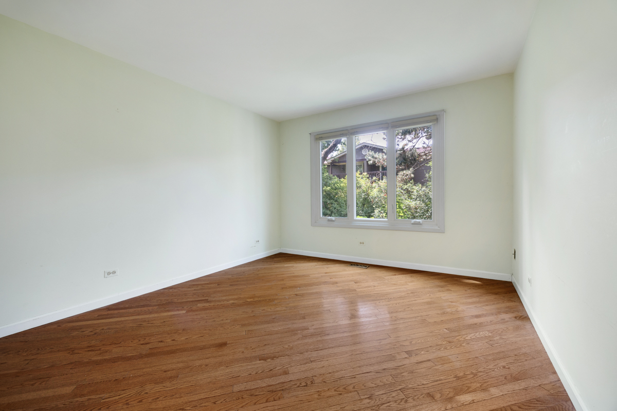 1153 South Linneman Road, Unit 1153 Mount Prospect, IL 60056 - Photo 16 of 25