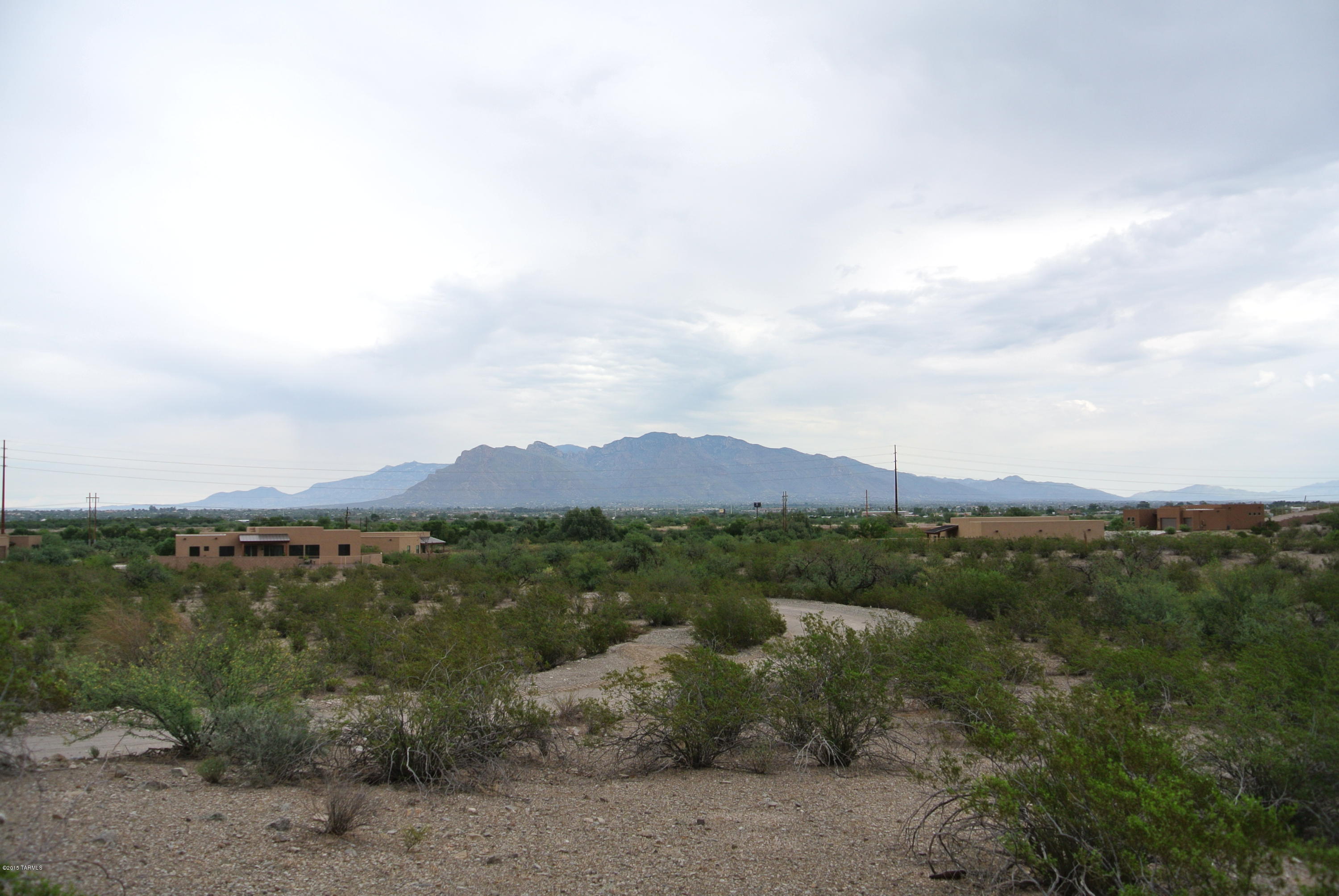5172 North Silverbell Road Tucson, AZ 85745 - Photo 2 of 7