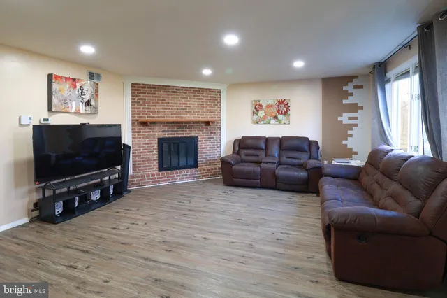 $235,000 | 7123 Salem Park Circle, Mechanicsburg, PA 17050