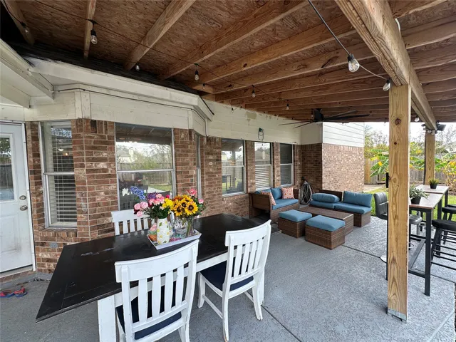 a side view of a house