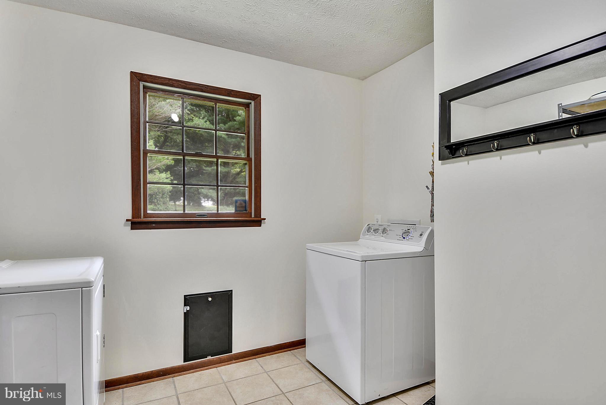 3701 Green Spring Road Havre de Grace, MD 21078 - Photo 7 of 30 Super sized laundry/mud room just off the garage