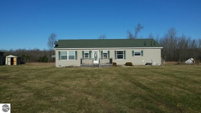 9999 Washington Road Clare, MI 48617 - Photo 2 of 11 1792550-1.JPG