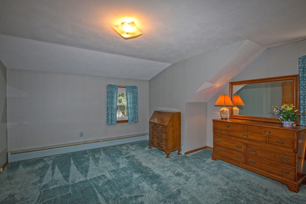 176 Wolf Swamp Road Longmeadow, MA 01106 - Photo 23 of 40 wooden floor in a room