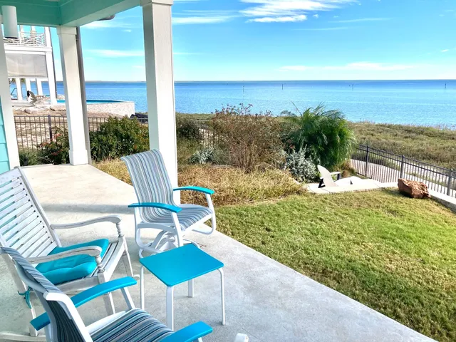 $995,000 | 276 Reserve Lane, Rockport, TX 78382