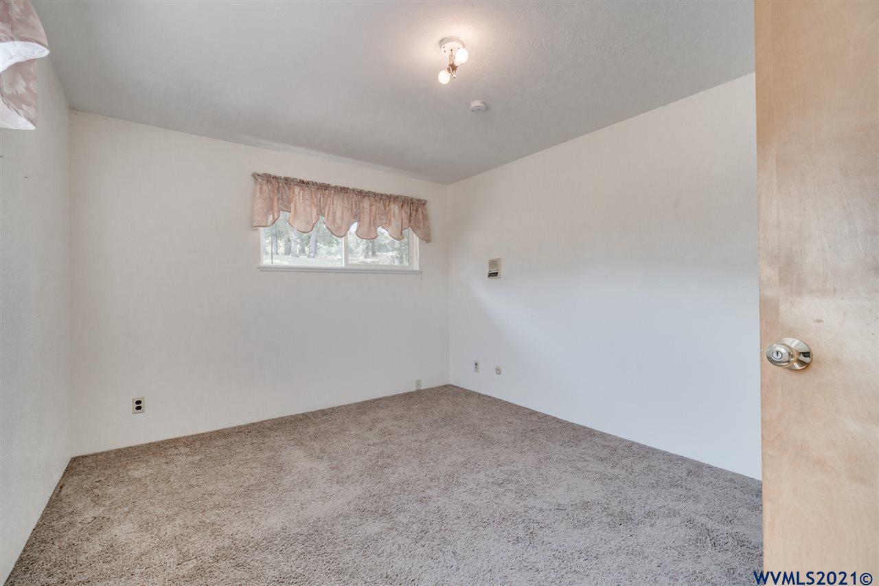 20852 Liberty Road Sweet Home, OR 97386 - Photo 22 of 42