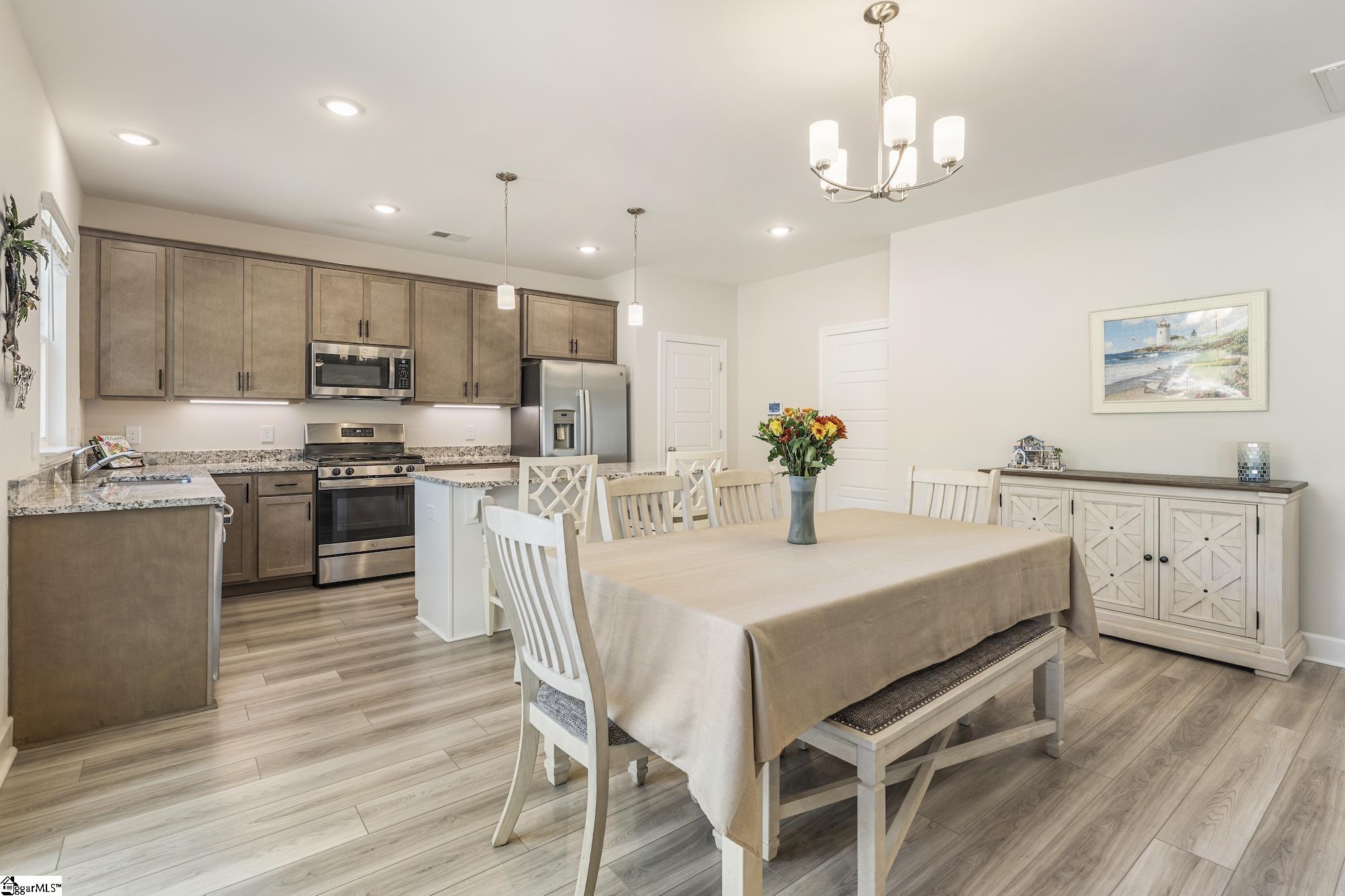 204 Rdg Pk Lane Greenville, SC 29607 - Photo 12 of 43