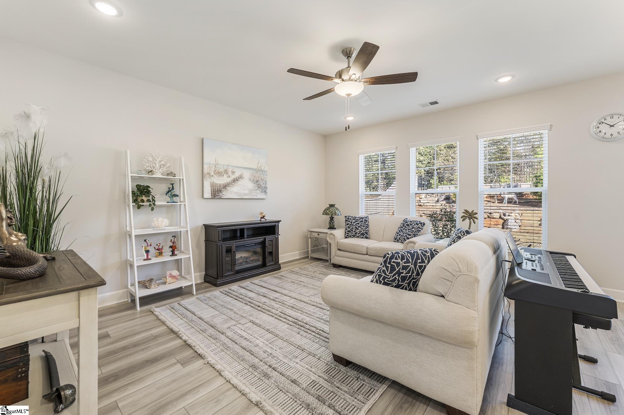 204 Rdg Pk Lane Greenville, SC 29607 - Photo 7 of 43