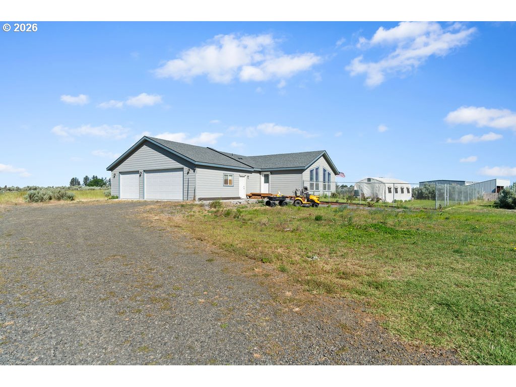78566 Agnew Road Hermiston, OR 97838 - Photo 2 of 26