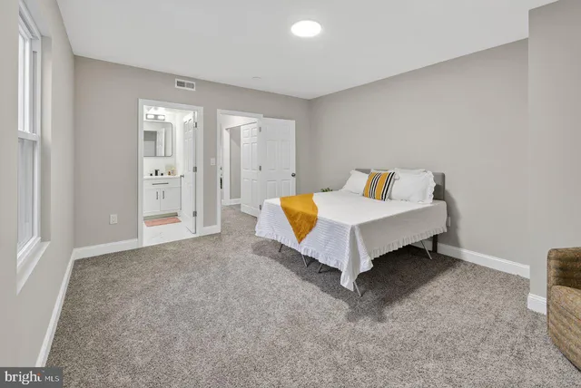 $284,999 | 26 East 24th Street, Wilmington, DE 19802