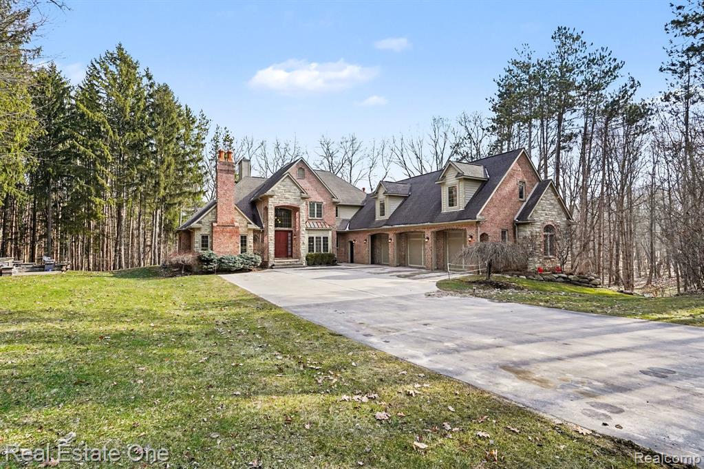 12901 Sleigh Tr Road Milford, MI 48380 - Photo 2 of 43