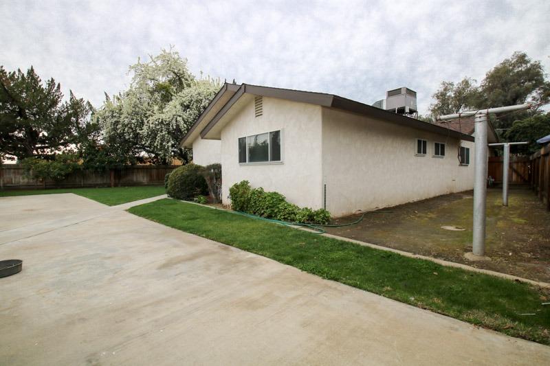 1486 South Reed Avenue Reedley, CA 93654 - Photo 42 of 51 Gallery Image 42