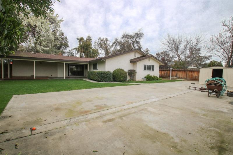 1486 South Reed Avenue Reedley, CA 93654 - Photo 45 of 51 Gallery Image 45