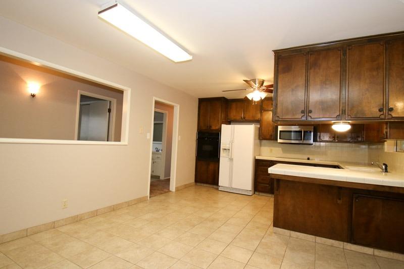 1486 South Reed Avenue Reedley, CA 93654 - Photo 10 of 51 Gallery Image 10