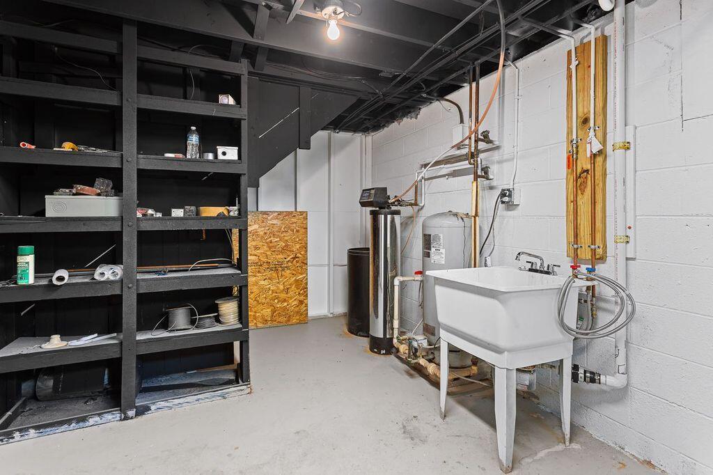 9900 Ford Road Ypsilanti, MI 48198 - Photo 18 of 24 Basement Laundry