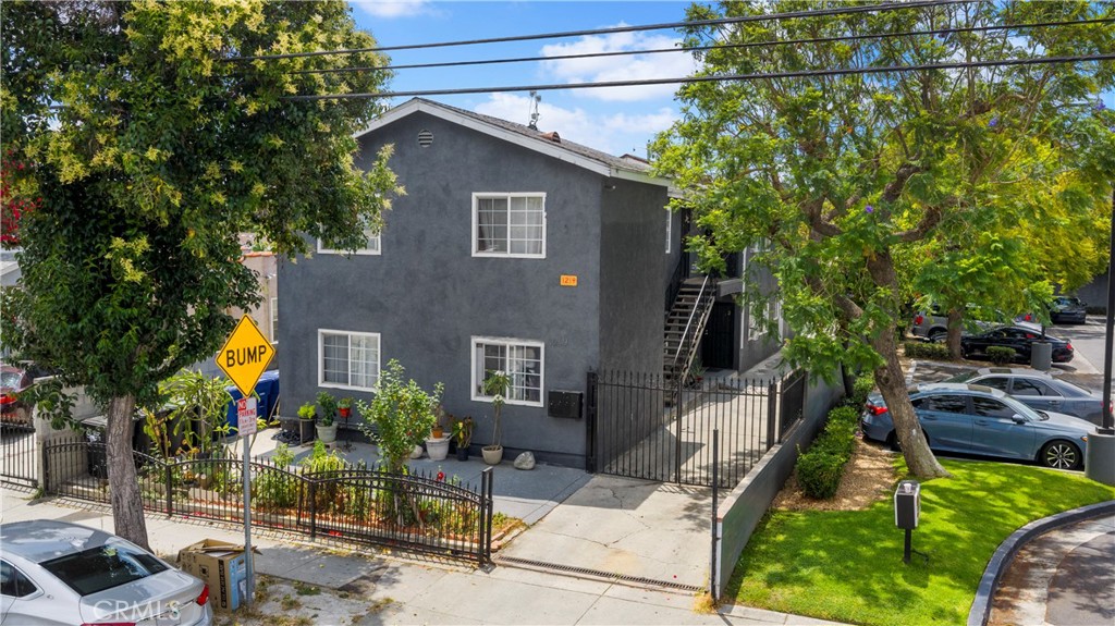 1219 South Downey Road Los Angeles, CA 90023 - Photo 2 of 25