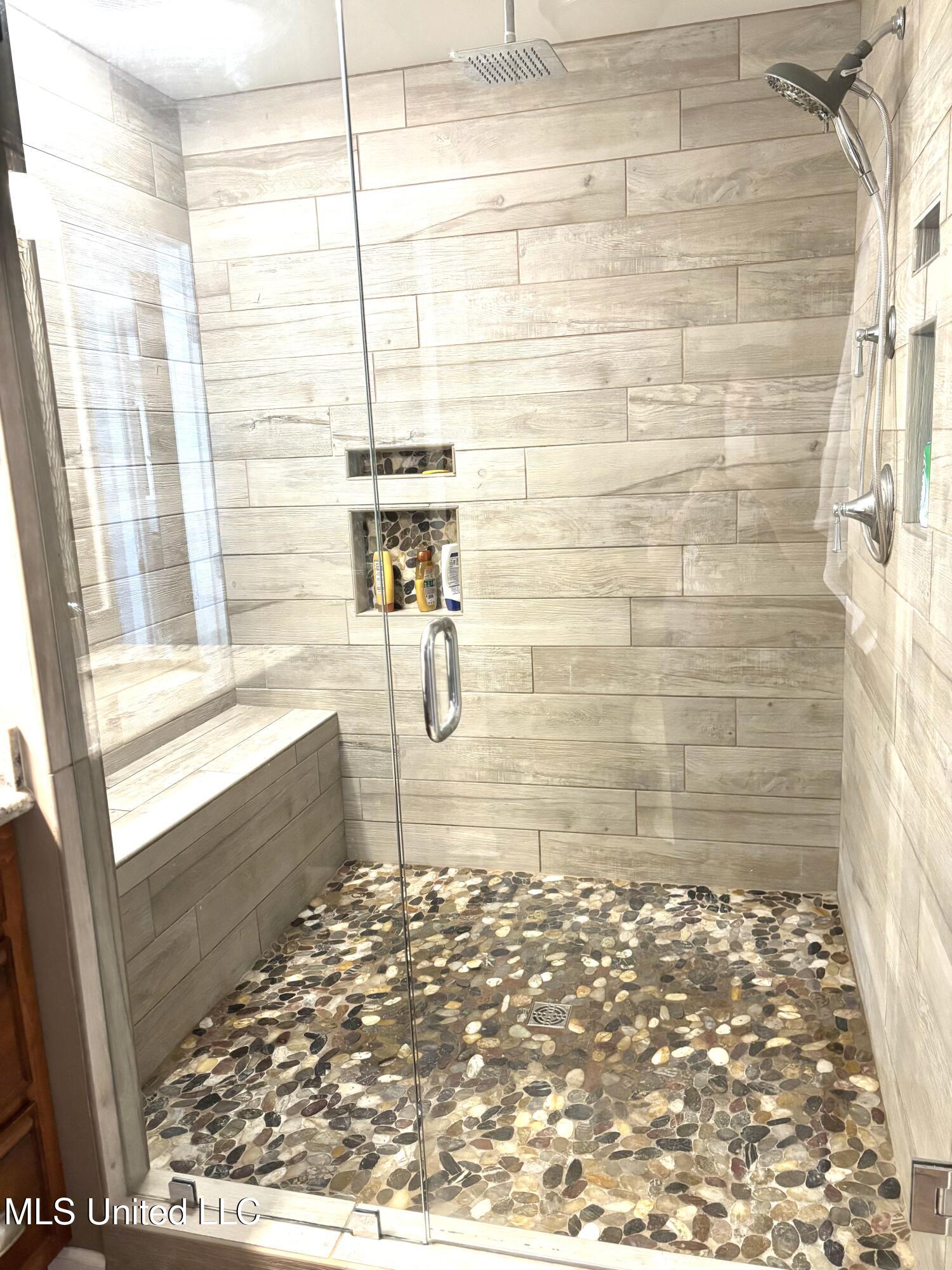 6105 McCormack Road Moss Point, MS 39562 - Photo 20 of 27 IMG_0444