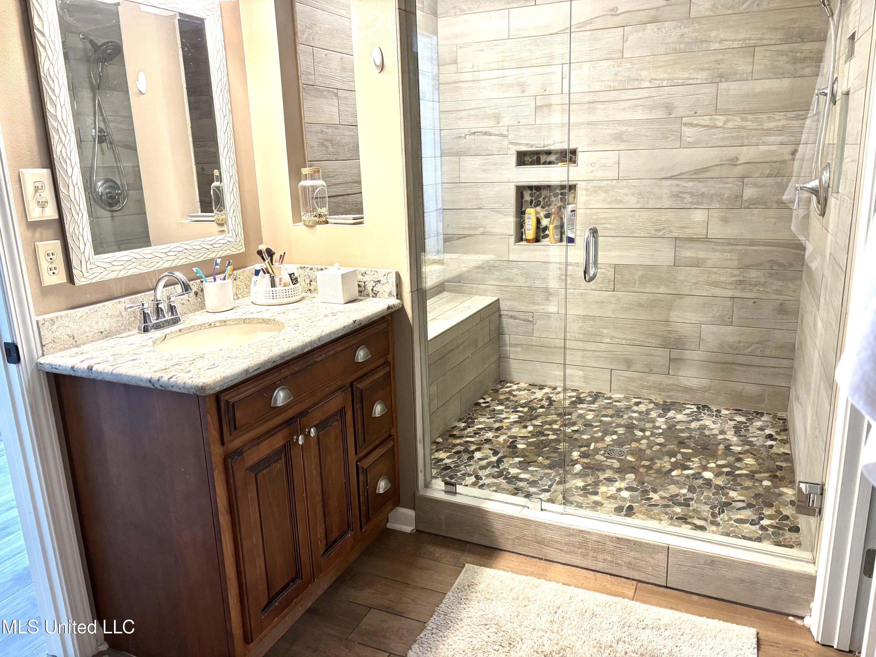 6105 McCormack Road Moss Point, MS 39562 - Photo 21 of 27 IMG_0445