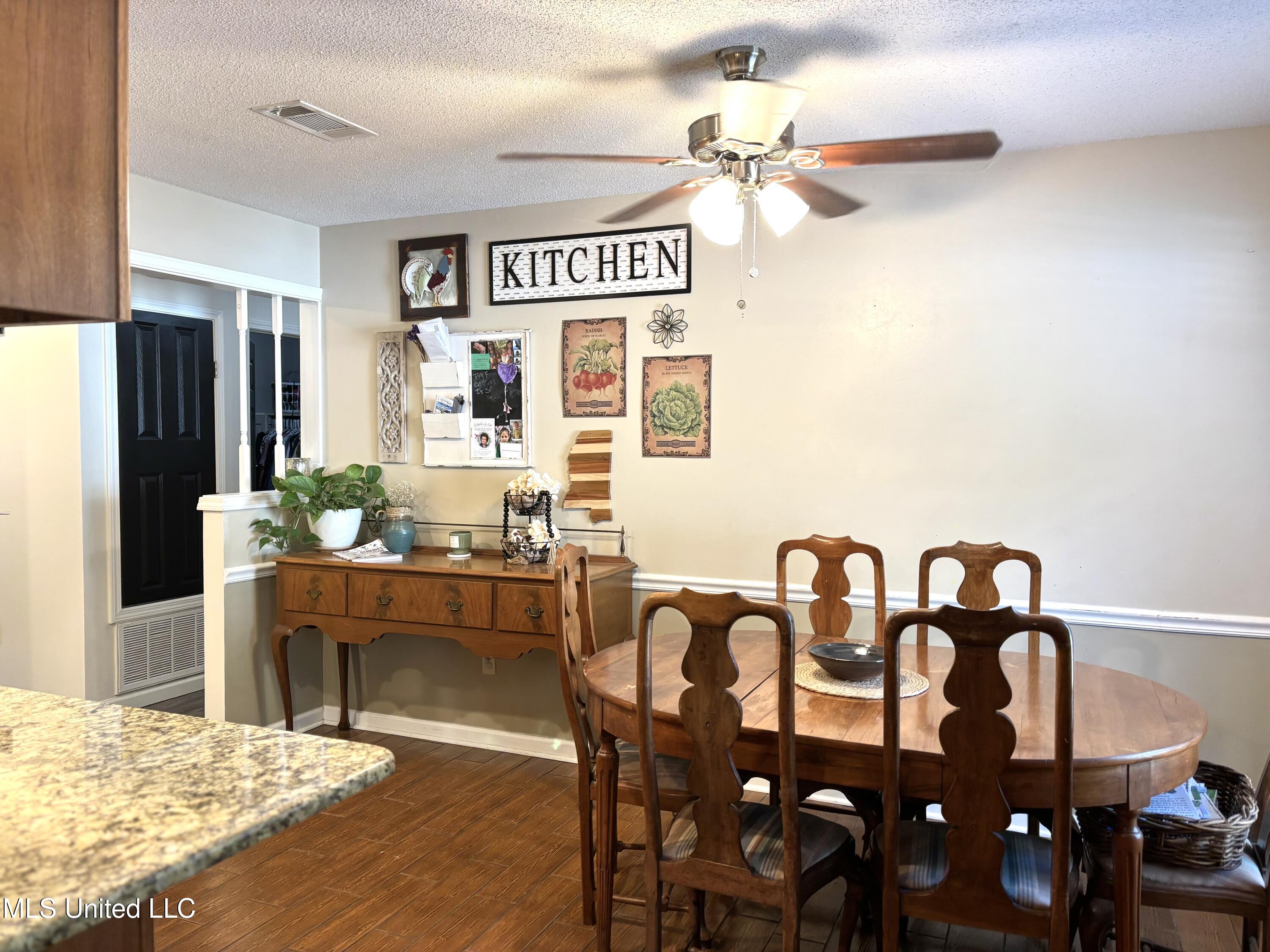 6105 McCormack Road Moss Point, MS 39562 - Photo 10 of 27 IMG_0432