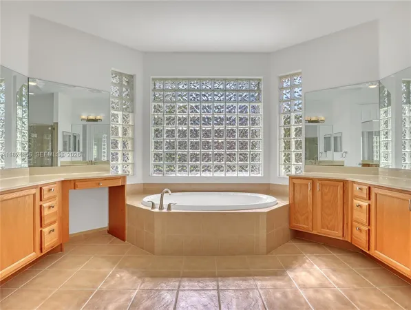$750,000 | 819 Southwest Bromelia Terrace, Stuart, FL 34997